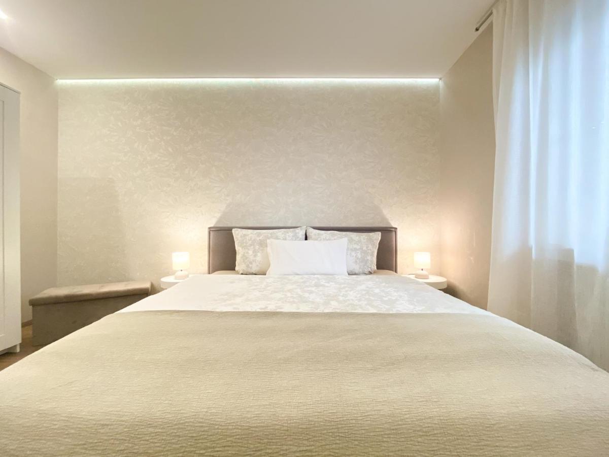 Modernes Apartment In Zentrumsnaehe Mit Eigenem Stellplatz Baden-Baden Zewnętrze zdjęcie